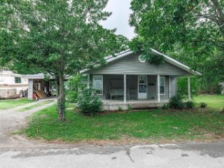 Foreclosed Home - 1031 S 12TH ST, 71923