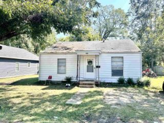 Foreclosed Home - 1032 S 12TH ST, 71923