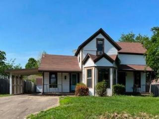 Foreclosed Home - 1211 CHURCH AVE, 71953