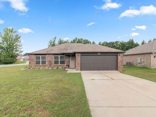 Foreclosed Home - 3009 SAGE GRASS LN, 72002