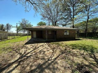 Foreclosed Home - 605 W 6TH ST, 72004