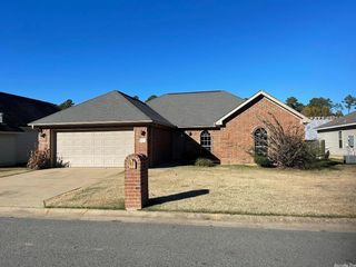 Foreclosed Home - 557 WISTERIA DR, 72011