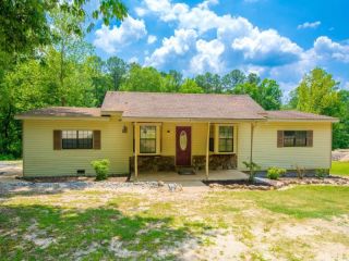Foreclosed Home - 1021 SQUIRES RD, 72015