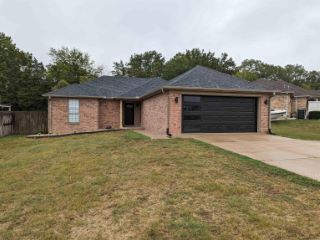 Foreclosed Home - 1910 DONAGHEY AVE, 72032