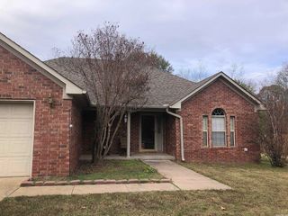 Foreclosed Home - 26 SWEETBRIAR LN, 72058