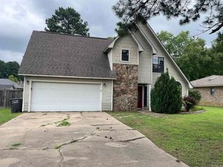 Foreclosed Home - 2100 STEEPLE CHASE DR, 72076