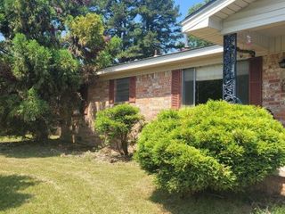 Foreclosed Home - 1522 REBEL DR, 72076