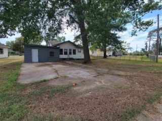 Foreclosed Home - 154 NORTH AVE, 72076