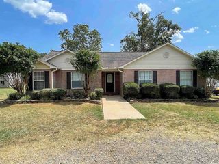 Foreclosed Home - 113 INDEPENDENCE LN, 72081