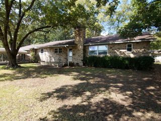 Foreclosed Home - 1604 GENTRY RD, 72086