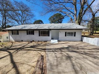 Foreclosed Home - 12214 CHICOT RD, 72103