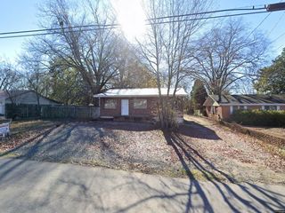 Foreclosed Home - 1001 W MOLINE ST, 72104