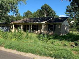 Foreclosed Home - 2435 BRIARWOOD DR, 72104