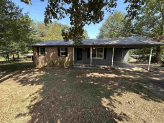 Foreclosed Home - 1520 MAPLE ST, 72104