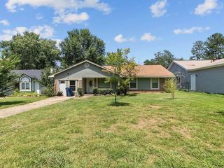 Foreclosed Home - 36 KINGSPARK DR, 72113