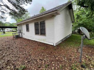 Foreclosed Home - 1320 W 24TH ST, 72114
