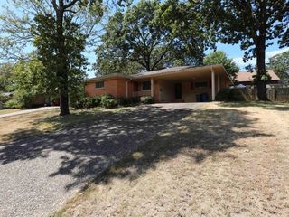 Foreclosed Home - 5513 N WALNUT RD, 72116
