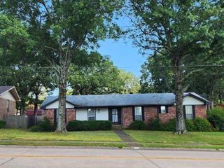 Foreclosed Home - 2512 FAIRWAY AVE, 72116