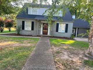 Foreclosed Home - 3401 RIDGE RD, 72116
