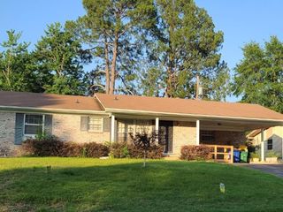 Foreclosed Home - 2313 CRESTWOOD RD, 72116