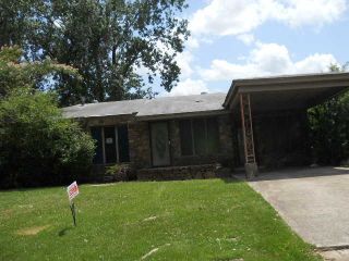 Foreclosed Home - 5102 S WOODLAND DR, 72117