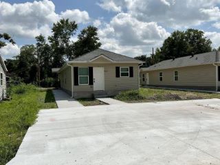 Foreclosed Home - 8225 1ST ST, 72117