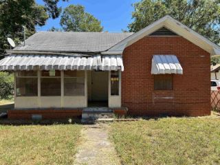 Foreclosed Home - 712 BLOSSOM ST, 72117