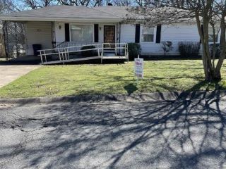 Foreclosed Home - 904 W 55TH ST, 72118