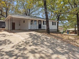 Foreclosed Home - 617 LIBBY LN, 72118