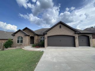 Foreclosed Home - 8801 TRAIL CREEK DR, 72120