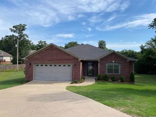 Foreclosed Home - 10626 ROCKBROOK DR, 72120