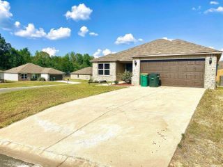 Foreclosed Home - 1800 WILLIFORD ST, 72120