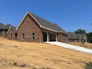 Foreclosed Home - 17400 CROOKED OAK DR, 72120