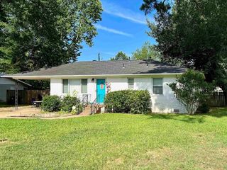 Foreclosed Home - 1305 FORREST DR, 72143