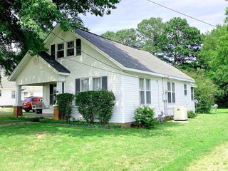 Foreclosed Home - 424 N GRAND ST, 72143