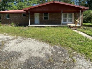 Foreclosed Home - 136 GRANT 167067, 72150