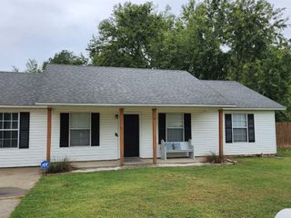 Foreclosed Home - 2 HEATHER ST, 72176