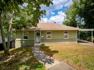 Foreclosed Home - 8 TERRACE DR, 72202