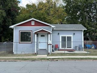 Foreclosed Home - 912 W 15TH ST, 72202