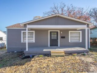 Foreclosed Home - 1807 BROWN ST, 72204