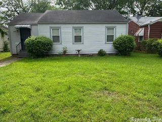 Foreclosed Home - 1320 ADAMS ST, 72204
