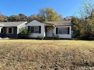 Foreclosed Home - 1711 S PIERCE ST, 72204