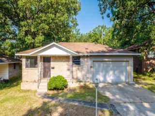 Foreclosed Home - 2612 MONTREAL DR, 72204