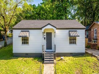 Foreclosed Home - 4424 W 11TH ST, 72204