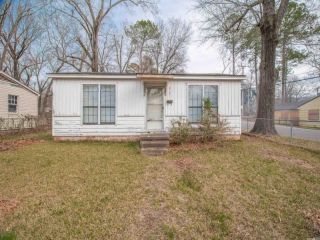 Foreclosed Home - 2121 BOULEVARD AVE, 72204