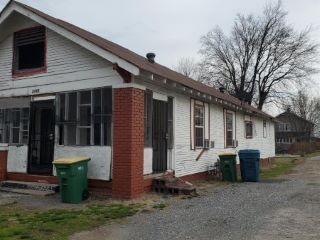 Foreclosed Home - 2805 W 13TH ST, 72204