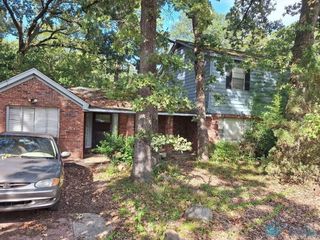Foreclosed Home - 8012 WESTWOOD AVE, 72204
