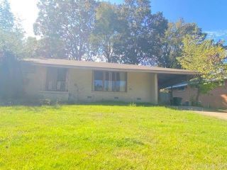 Foreclosed Home - 71 LAKESHORE DR, 72204