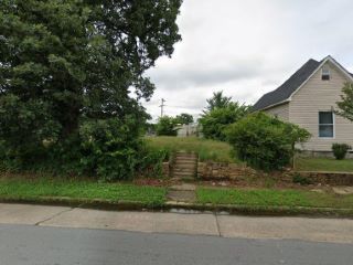Foreclosed Home - 2818 W 13TH ST, 72204