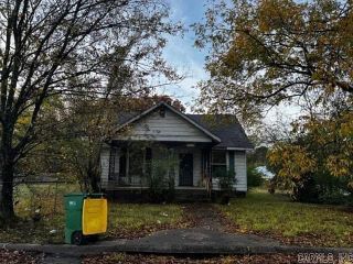 Foreclosed Home - 4123 W 24TH ST, 72204